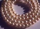 Pearls Zuchtperlen und Edelsteine